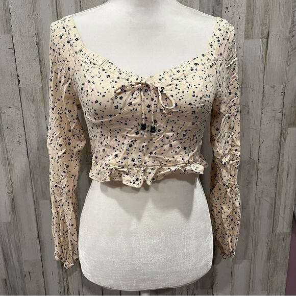 Urban Romantics Cream Ditzy Floral Mermaid Crop Top Tie Front Size Juniors Med - Picture 1 of 9